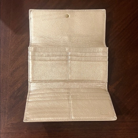 Coach - Picture 4 of 13